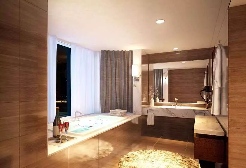 Hotelli Wyndham Legend Halong