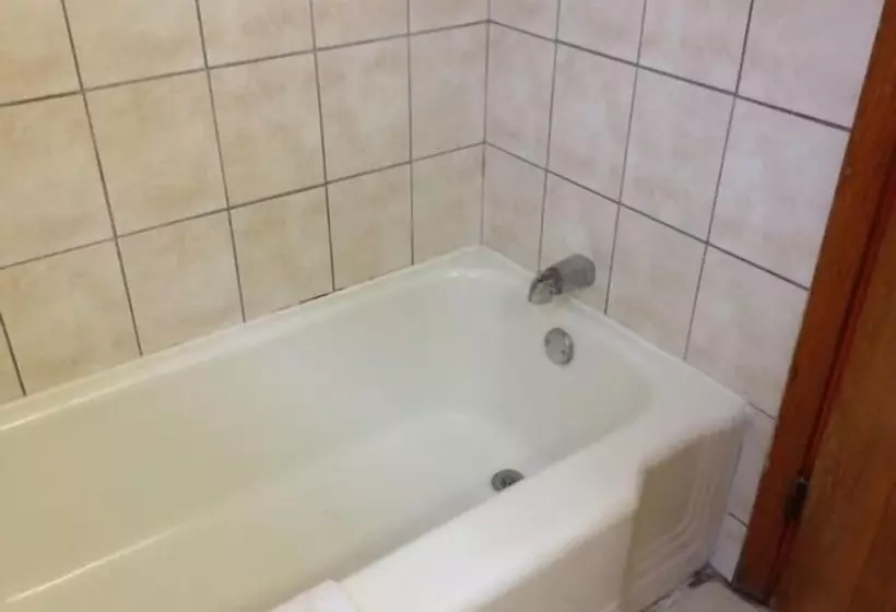 モーテル Budget Inn Tonawanda