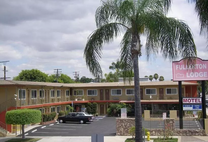 モーテル Fullerton Lodge