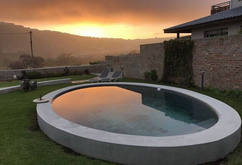 پانسیون Christiana Lodge