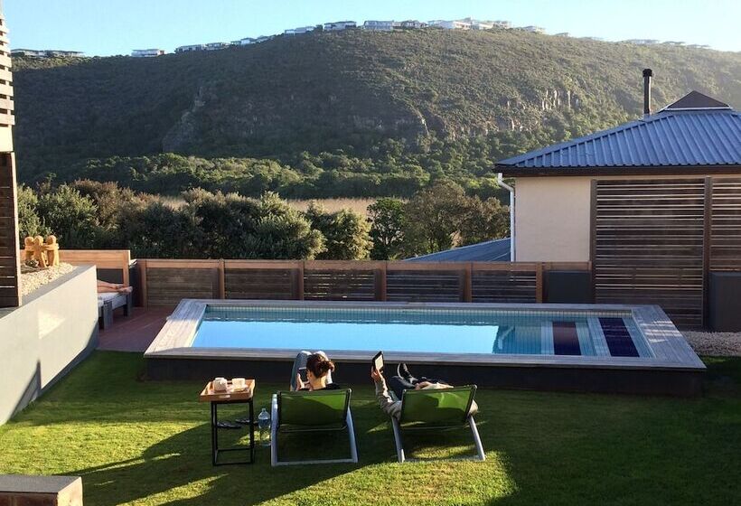 پانسیون Christiana Lodge