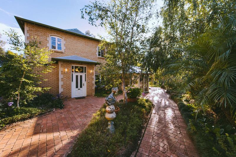 ペンション Holberry House