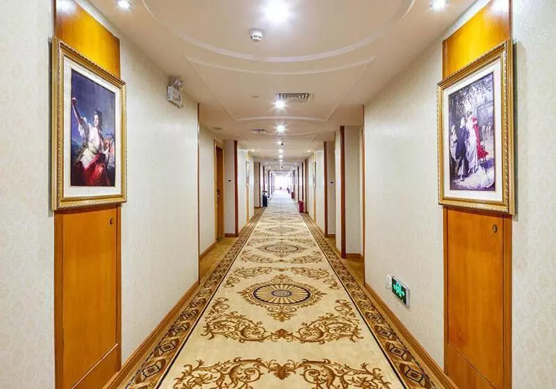 Vienna Hotel Banxuegang Road