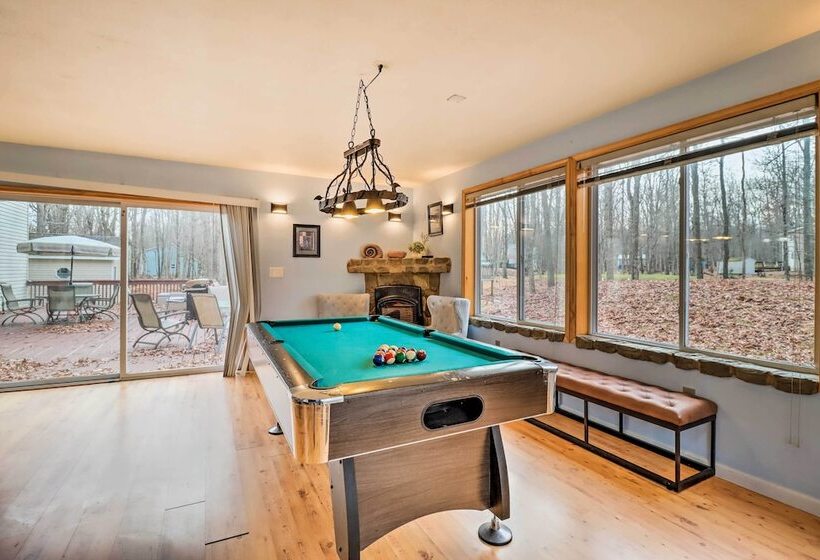 Game Room & Lake Access: Albrightsville Home!