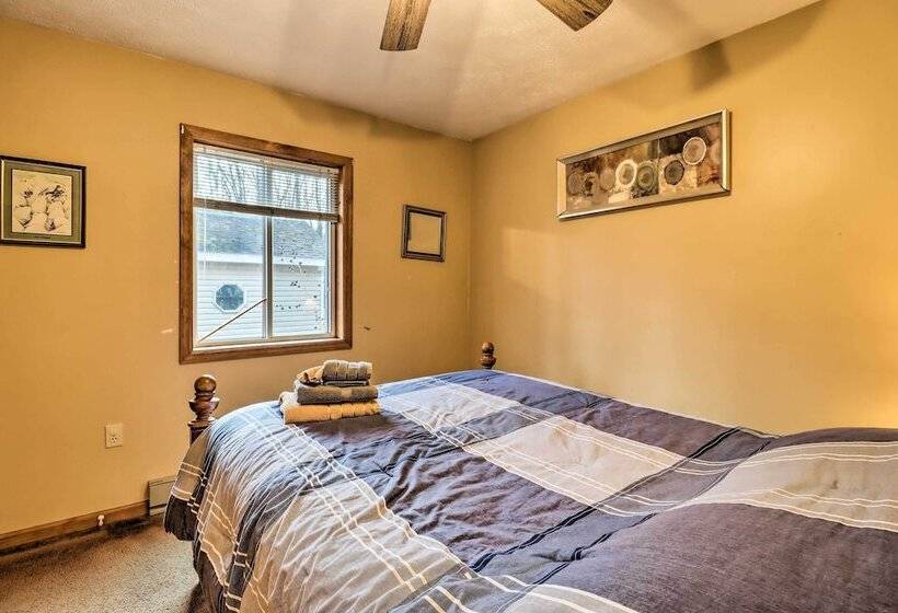 Game Room & Lake Access: Albrightsville Home!