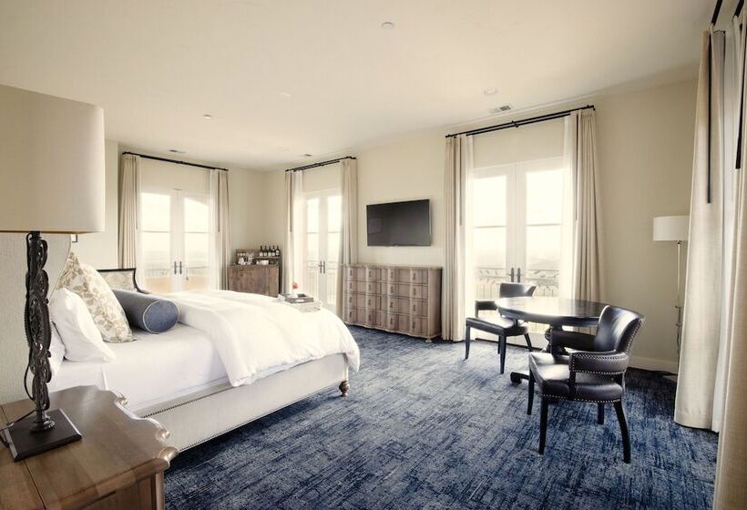 Bed and Breakfast Black Walnut Inn & Vineyard