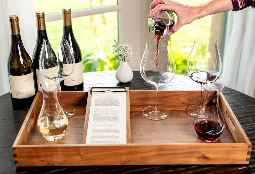 Bed and Breakfast Black Walnut Inn & Vineyard