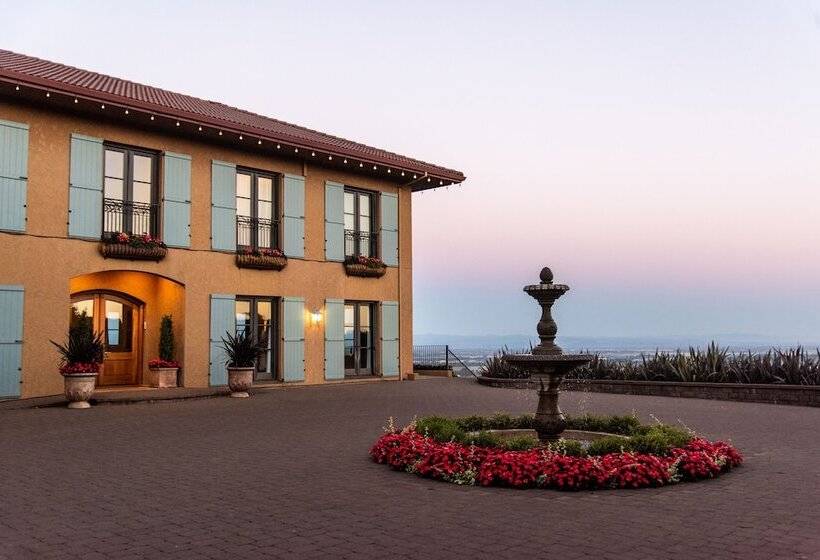 Bed and Breakfast Black Walnut Inn & Vineyard