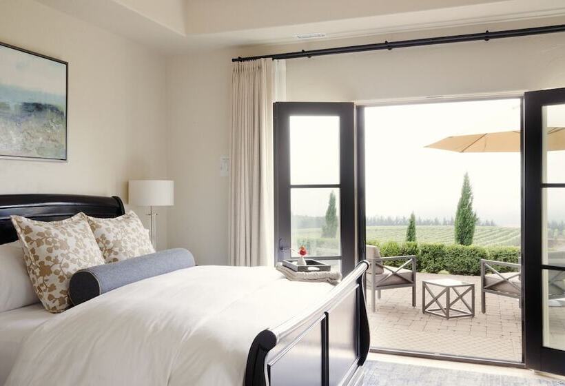 Bed and Breakfast Black Walnut Inn & Vineyard