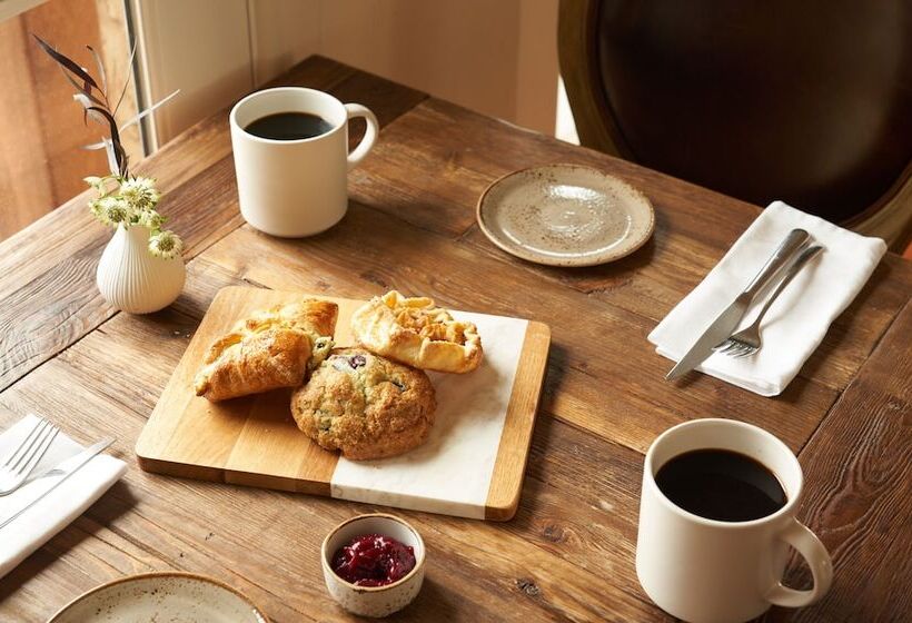 Bed and Breakfast Black Walnut Inn & Vineyard