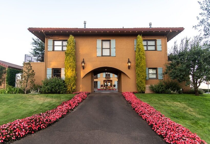 Bed and Breakfast Black Walnut Inn & Vineyard