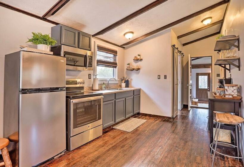 Calming Shenandoah Valley Cabin W/ Hot Tub!