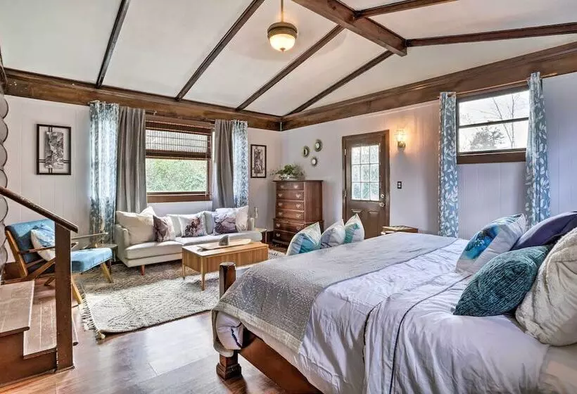 Calming Shenandoah Valley Cabin W/ Hot Tub!