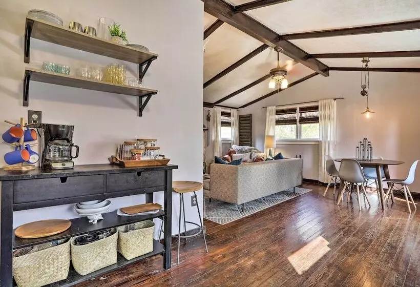 Calming Shenandoah Valley Cabin W/ Hot Tub!