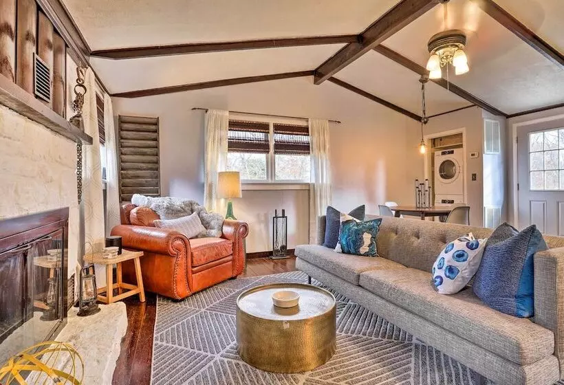 Calming Shenandoah Valley Cabin W/ Hot Tub!