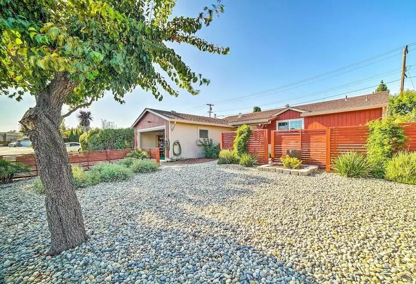 Pet Friendly Santa Clara Home: 6 Mi To San Jose!