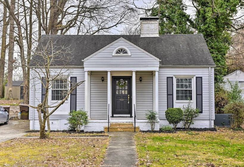 Chic & Cozy Greensboro Home, 2 Mi To Dtwn!
