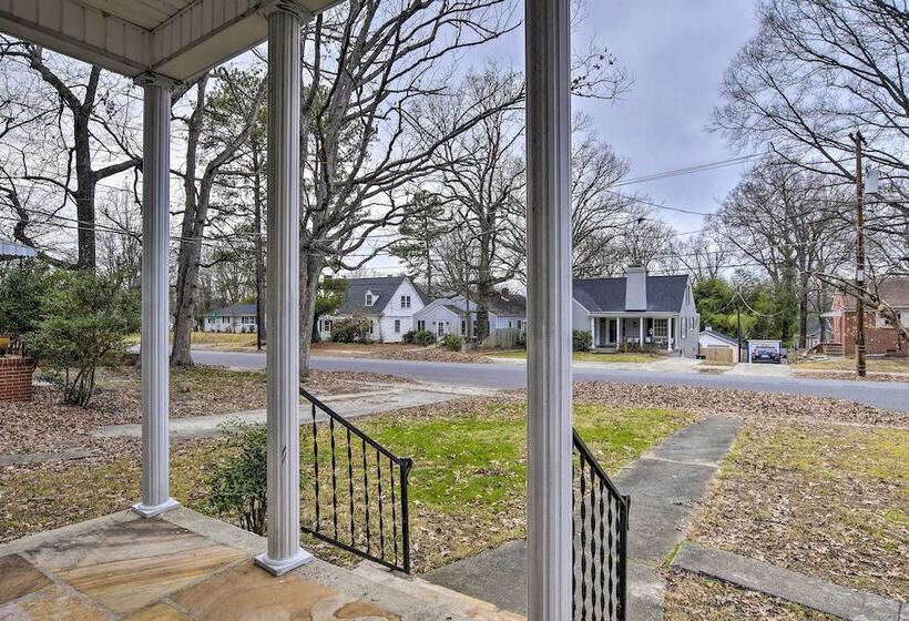 Chic & Cozy Greensboro Home, 2 Mi To Dtwn!