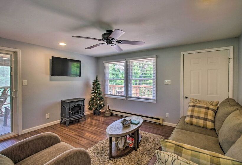 Cozy Cabin W/ Patio On Craig Creek: Pets Ok!