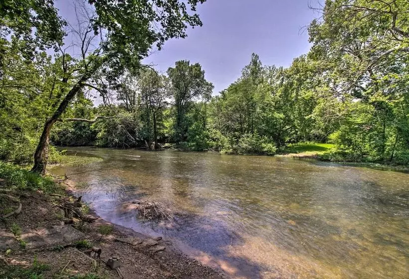 Cozy Cabin W/ Patio On Craig Creek: Pets Ok!