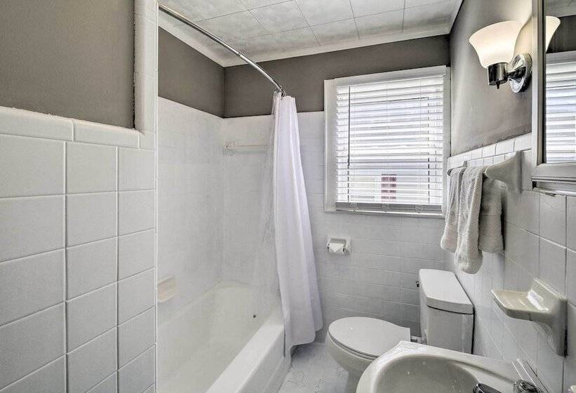 Cozy Cottage Near Dtwn Dining, Walk To Casino