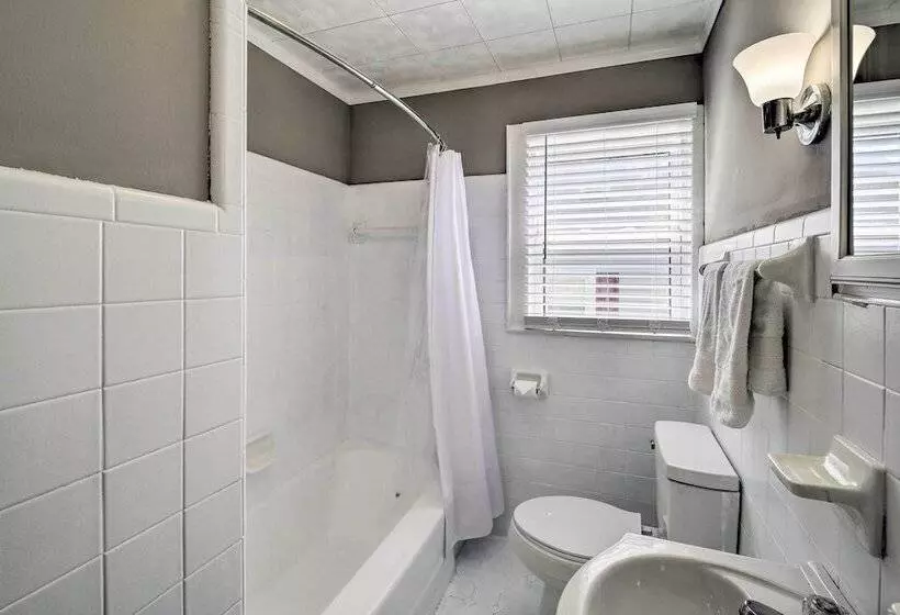 Cozy Cottage Near Dtwn Dining, Walk To Casino