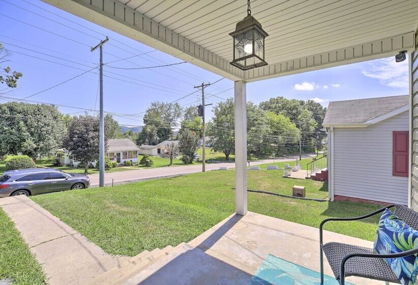 Cozy Cottage Near Dtwn Dining, Walk To Casino