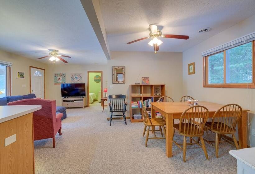 Cozy Cottage W/ Sunroom   Walk To Higgins Lake!