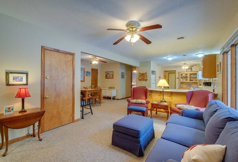 Cozy Cottage W/ Sunroom   Walk To Higgins Lake!