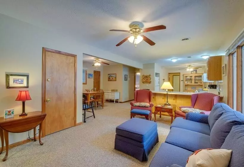 Cozy Cottage W/ Sunroom   Walk To Higgins Lake!