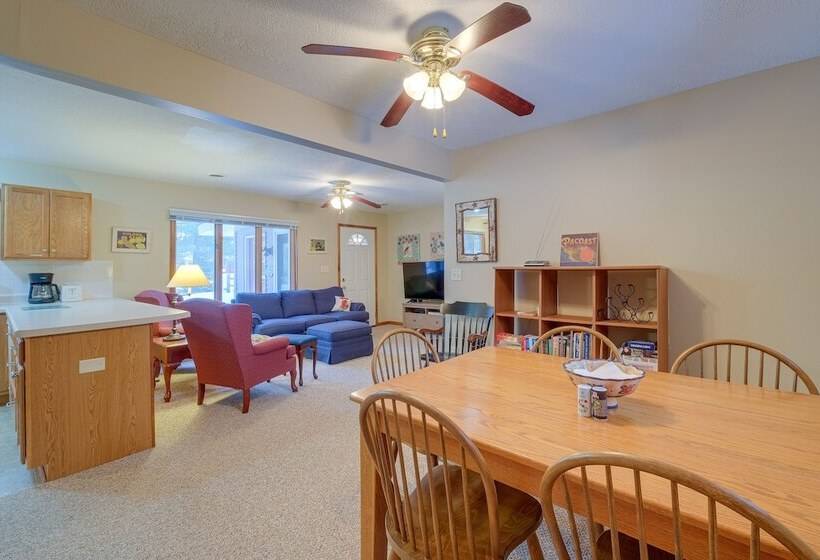 Cozy Cottage W/ Sunroom   Walk To Higgins Lake!