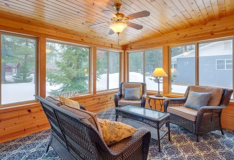 Cozy Cottage W/ Sunroom   Walk To Higgins Lake!