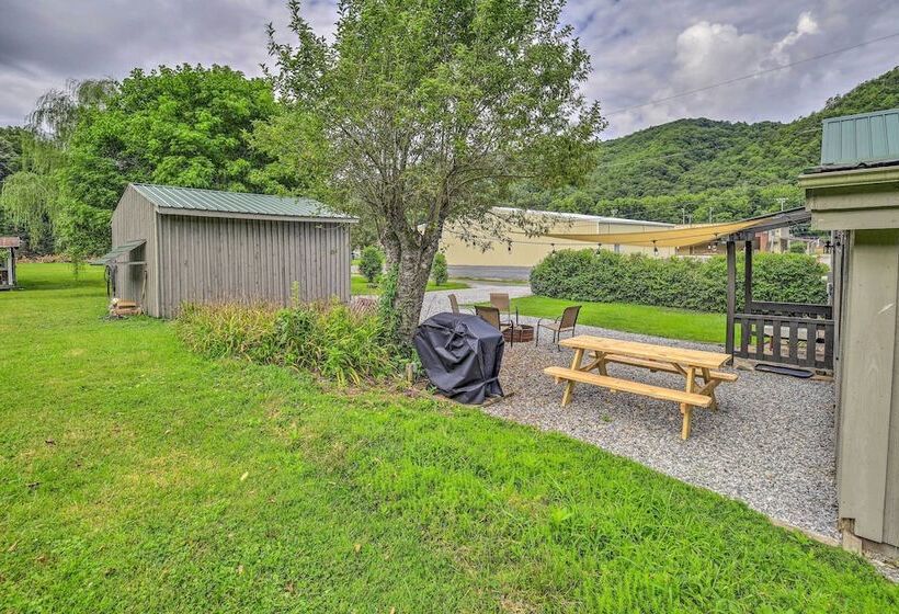 Damascus Cottage W/ Fire Pit   1 Mi To Trails