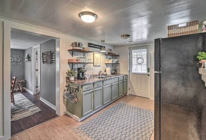 Damascus Cottage W/ Fire Pit   1 Mi To Trails