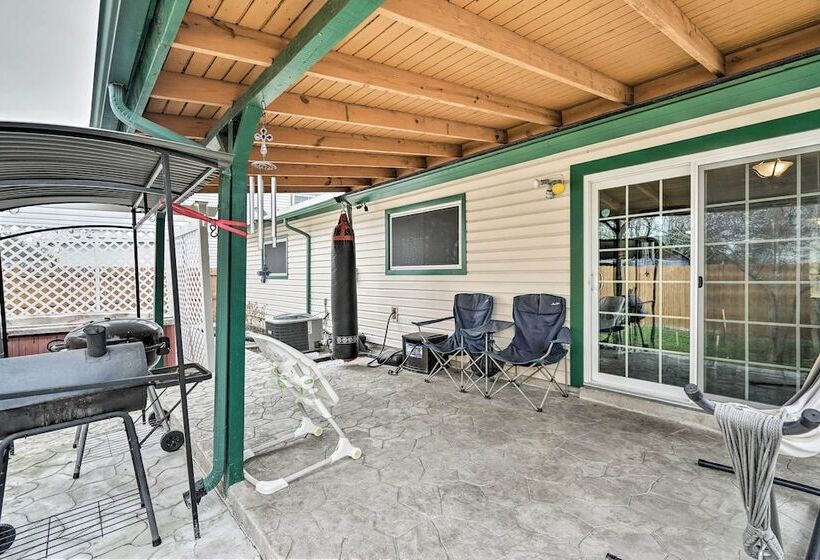 Dog Friendly Texas Retreat W/ Hot Tub, Patio & Bar