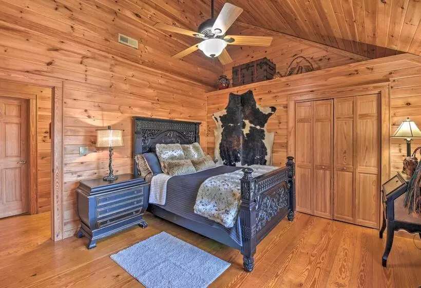 Dream Catcher: Luxe Cabin W/ Large Deck + Mtn View