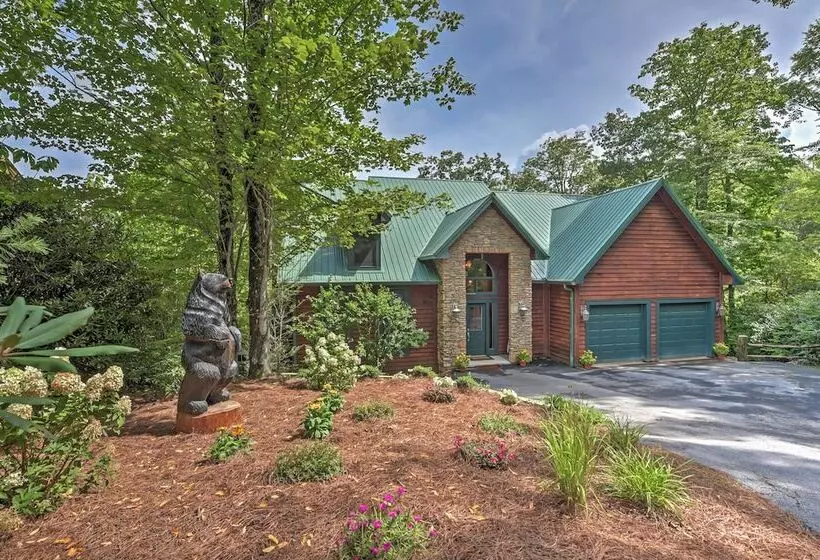 Dream Catcher: Luxe Cabin W/ Large Deck + Mtn View
