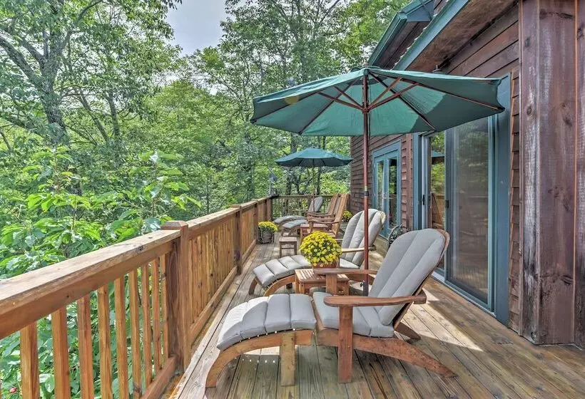 Dream Catcher: Luxe Cabin W/ Large Deck + Mtn View