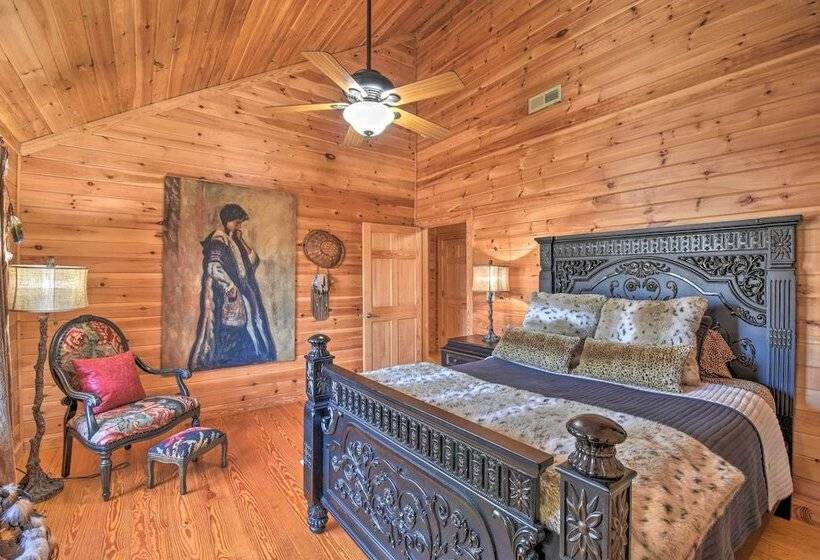 Dream Catcher: Luxe Cabin W/ Large Deck + Mtn View