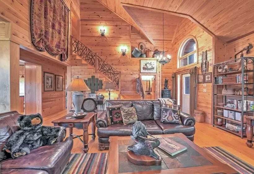 Dream Catcher: Luxe Cabin W/ Large Deck + Mtn View