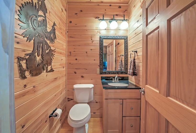 Dream Catcher: Luxe Cabin W/ Large Deck + Mtn View