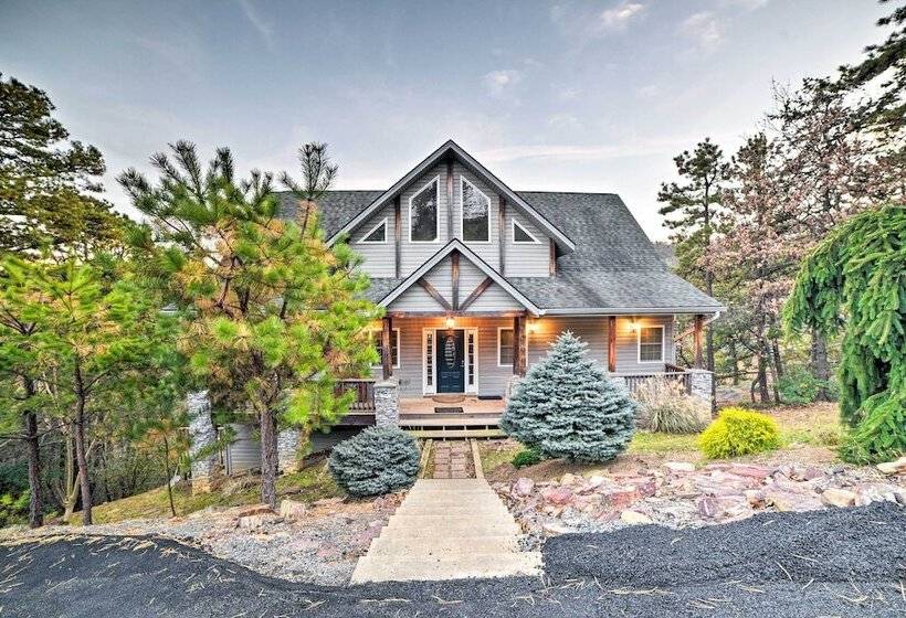 Family Friendly Massanutten Home W/ Slope Views!