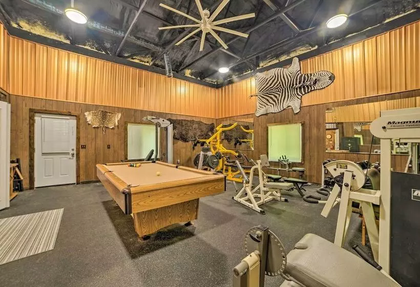 Family Leatherwood Resort Cabin W/ Fire Pit!