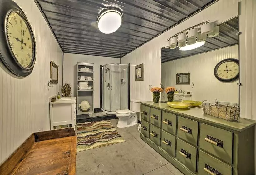 Family Leatherwood Resort Cabin W/ Fire Pit!