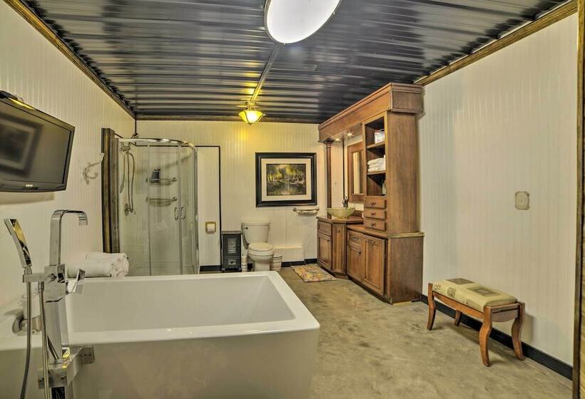 Family Leatherwood Resort Cabin W/ Fire Pit!