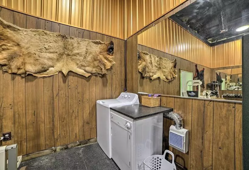 Family Leatherwood Resort Cabin W/ Fire Pit!