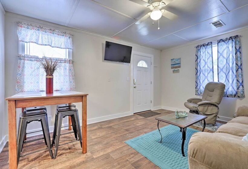 Gulfport Home W/ Deck & Grill, Walk To Beach!