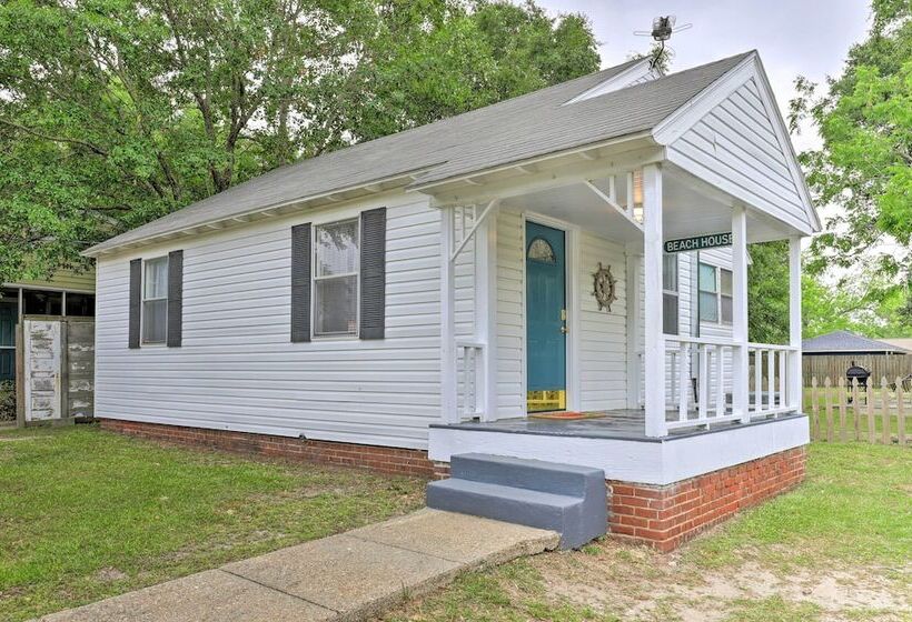 Gulfport Home W/ Deck & Grill, Walk To Beach!