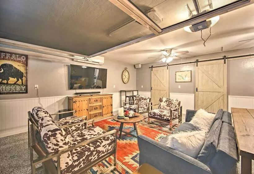 Happy Trails Hideout W/ New Bunk House & Hot Tub!