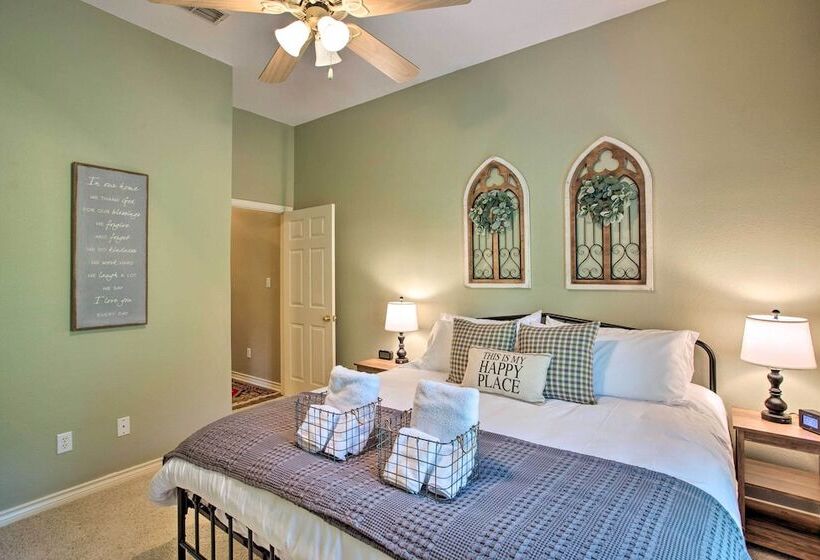 Happy Trails Hideout W/ New Bunk House & Hot Tub!